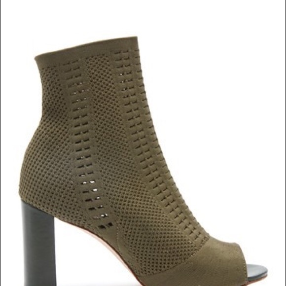 Can’t Stop Open Toe Shoe by Matisse - Picture 2 of 5